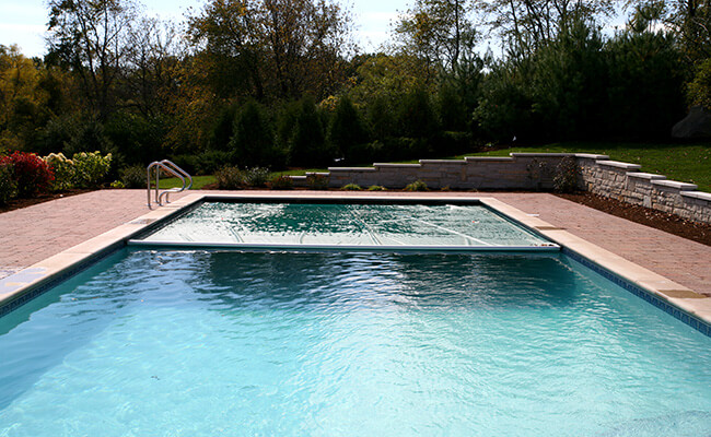 Automatic Pool Cover Installer Chicago